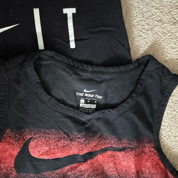 Nike men’s tank tops size M - Picture 2 of 2